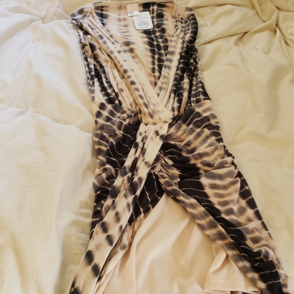 Dress - Picture 3 of 3